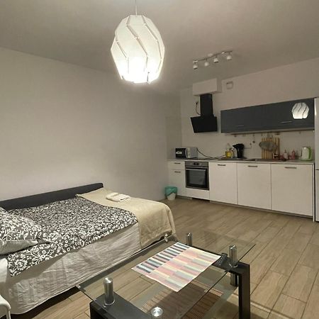 Cybernetyki2 Inn Near Airport Варшава Экстерьер фото